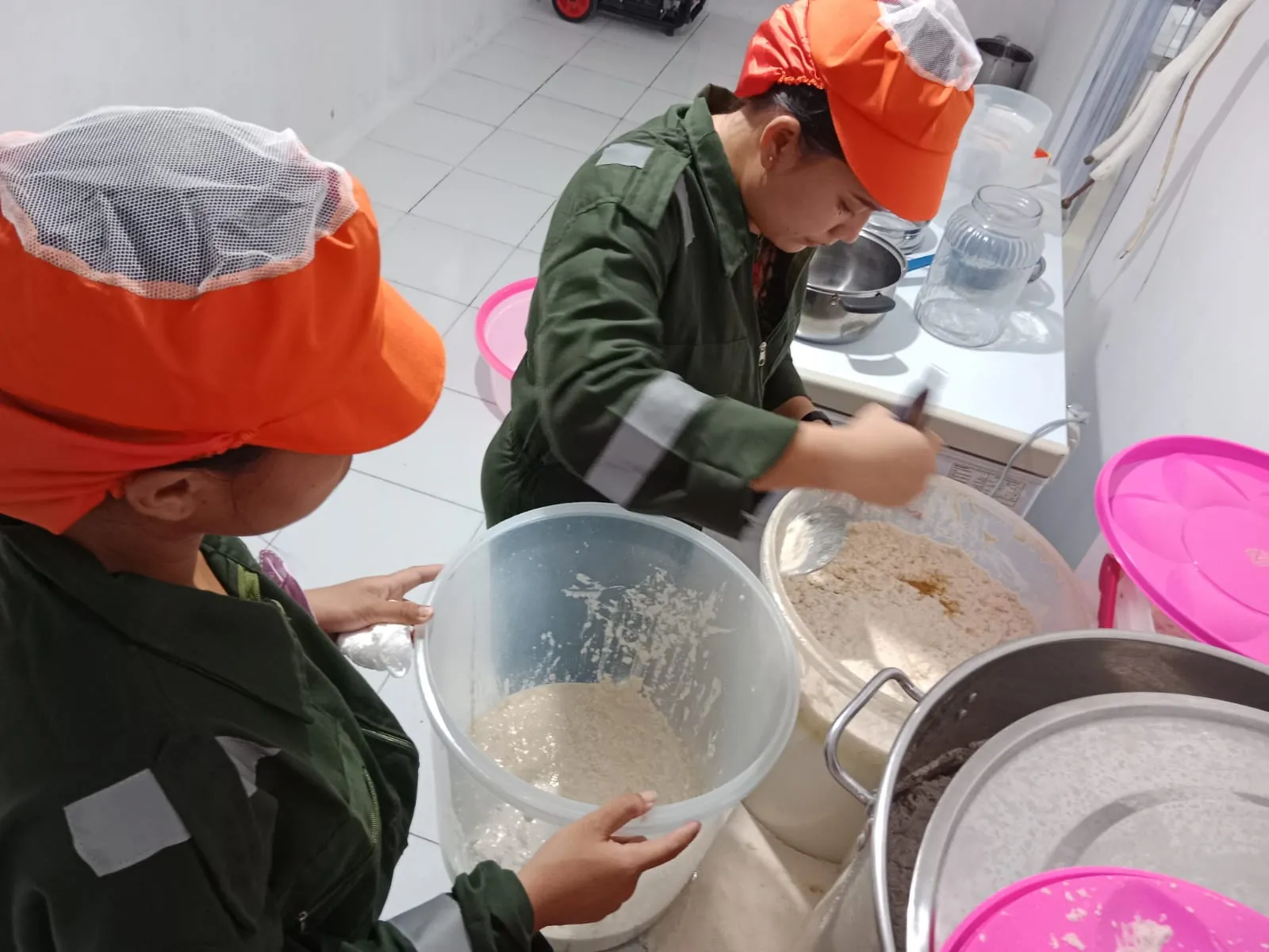 Coconut production process - Indonesian spice facility in North Sulawesi